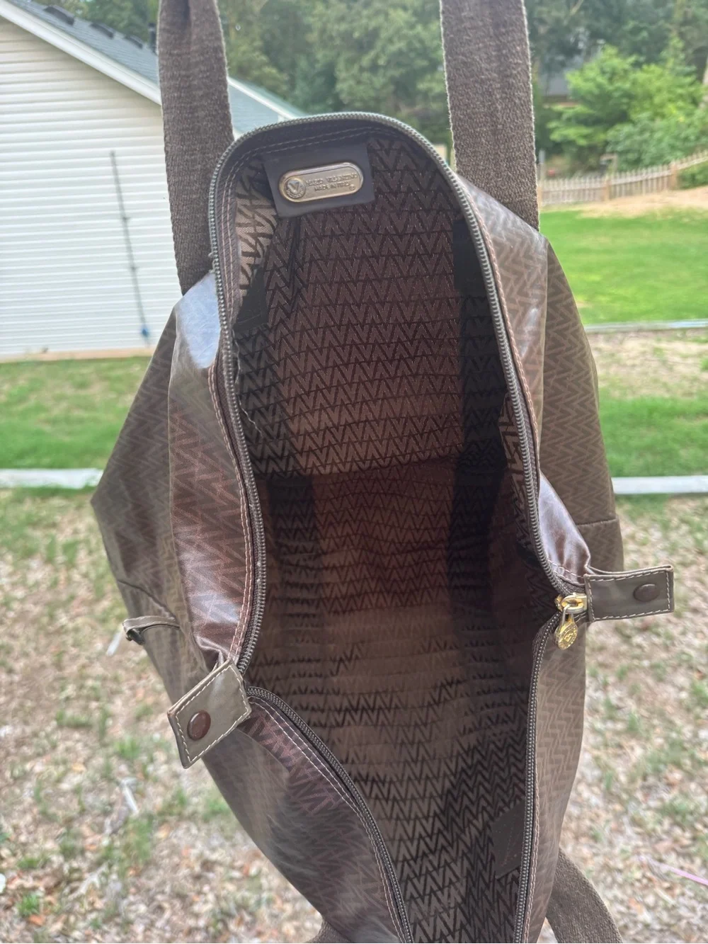 V-Logo Brown Men’s Travel Tote Bag